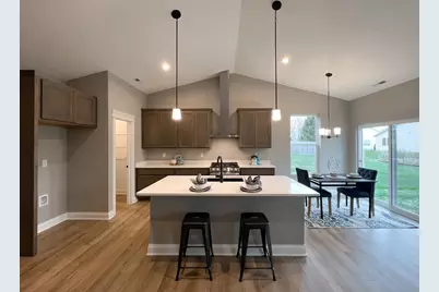 162 S Llanos Street, Cortland, IL 60112 - Photo 5