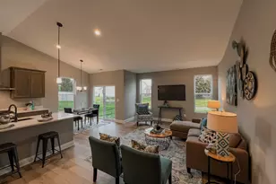 162 S Llanos St, Cortland, IL 60112 - Photo 9