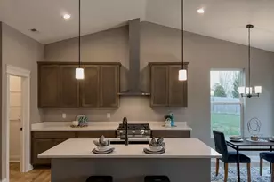 162 S Llanos St, Cortland, IL 60112 - Photo 7
