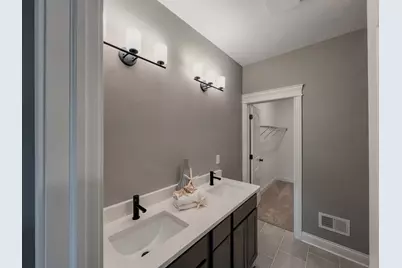 162 S Llanos Street, Cortland, IL 60112 - Photo 21