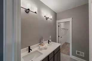 162 S Llanos St, Cortland, IL 60112 - Photo 21