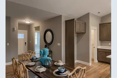 162 S Llanos Street, Cortland, IL 60112 - Photo 7