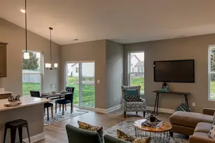 162 S Llanos St, Cortland, IL 60112 - Photo 9