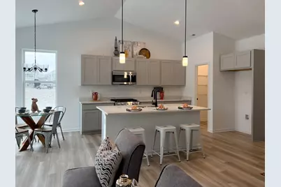 166 S Llanos Street, Cortland, IL 60112 - Photo 11