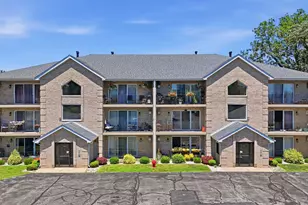 8836 Amelia Ct, Justice, IL 60458 - Photo 1