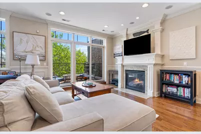 3302 N Racine Avenue #3, Chicago, IL 60657 - Photo 5