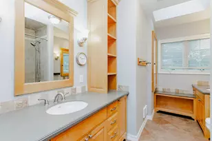 525 Briarcliff Ln, Hoffman Estates, IL 60169 - Photo 17