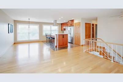 1920 Crescent Lane, Hoffman Estates, IL 60169 - Photo 5