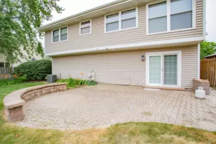 1920 Crescent Ln, Hoffman Estates, IL 60169 - Photo 27