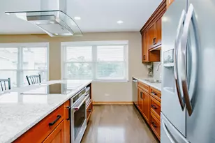 1920 Crescent Ln, Hoffman Estates, IL 60169 - Photo 13