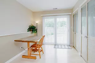 1920 Crescent Ln, Hoffman Estates, IL 60169 - Photo 23