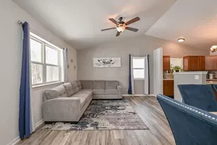 1425 N McAree Rd, Waukegan, IL 60085 - Photo 5