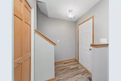 690 Lincoln Station Drive, Oswego, IL 60543 - Photo 13