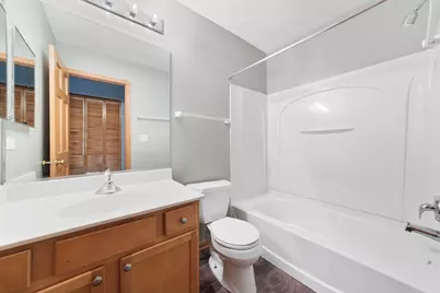 690 Lincoln Station Drive, Oswego, IL 60543 - Photo 15