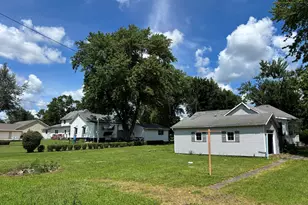 302 N Pine St, Wenona, IL 61377 - Photo 3