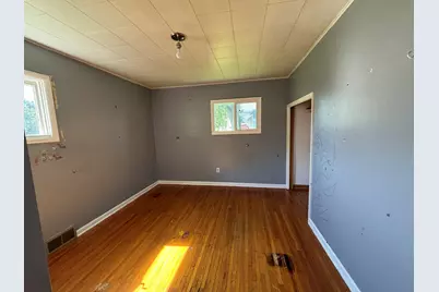 302 N Pine Street, Wenona, IL 61377 - Photo 9