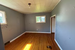 302 N Pine St, Wenona, IL 61377 - Photo 9