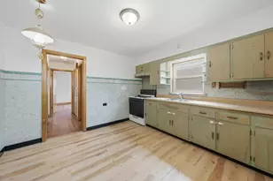 4000 Clarence Ave, Berwyn, IL 60402 - Photo 7