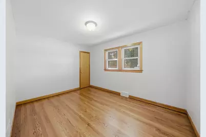 4000 Clarence Avenue, Berwyn, IL 60402 - Photo 13