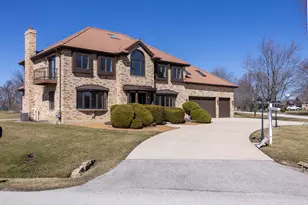 2658 E Royal Ridge Dr, Crete, IL 60417 - Photo 5