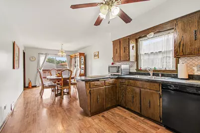11503 S Avenue J, Chicago, IL 60617 - Photo 3