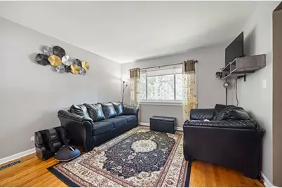 6136 N Talman Avenue, Chicago, IL 60659 - Photo 3