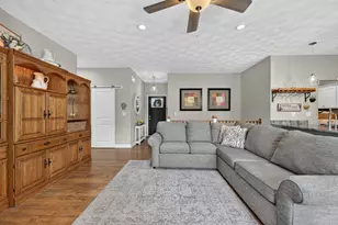 701 Mallard Rd, Winnebago, IL 61088 - Photo 9