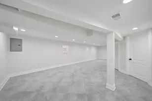 8611 S Aberdeen St, Chicago, IL 60620 - Photo 23