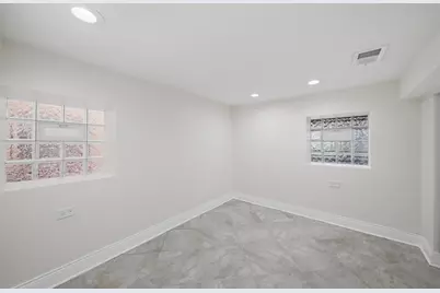 8611 S Aberdeen Street, Chicago, IL 60620 - Photo 19