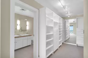 301 N Neil St, Champaign, IL 61820 - Photo 7