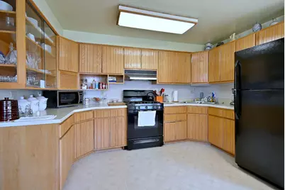 8925 S 49th Court, Oak Lawn, IL 60453 - Photo 11