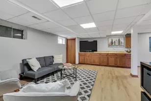 90 Southfield Dr, Vernon Hills, IL 60061 - Photo 35