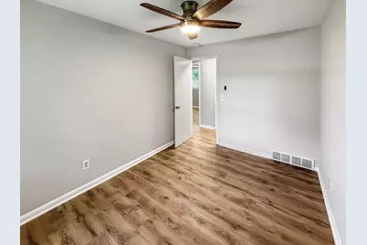 3102 Victoria Avenue, McHenry, IL 60050 - Photo 11