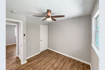 3102 Victoria Avenue, McHenry, IL 60050 - Photo 13