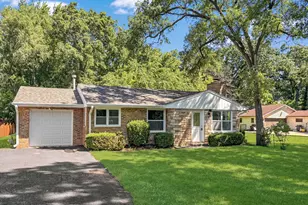 3102 Victoria Ave, McHenry, IL 60050 - Photo 1