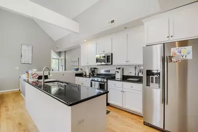1429 W Fillmore Street #3, Chicago, IL 60607 - Photo 9