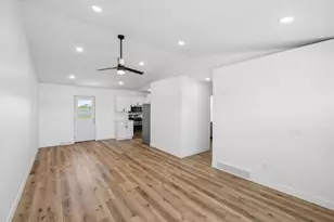 10167 Wolf Rd, Geneseo, IL 61254 - Photo 7