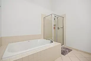 1102 Iron Horse Ct, Elgin, IL 60124 - Photo 15