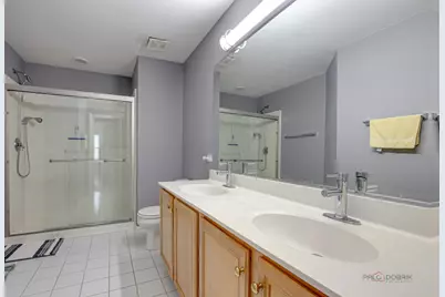467 Pine Lake Circle, Vernon Hills, IL 60061 - Photo 27