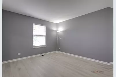 467 Pine Lake Circle, Vernon Hills, IL 60061 - Photo 29