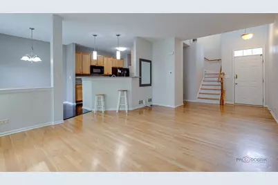 467 Pine Lake Circle, Vernon Hills, IL 60061 - Photo 15