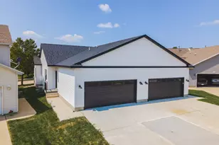 1613 Belclare Rd, Normal, IL 61761 - Photo 33