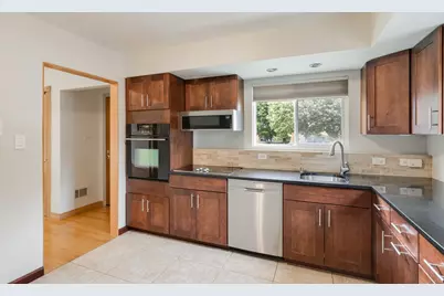 427 E Atwater Avenue, Elmhurst, IL 60126 - Photo 9