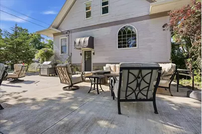 305 W Elm Street, Fairbury, IL 61739 - Photo 9