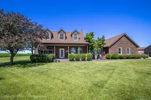 1869 Woodlawn Rd, Steward, IL 60553 - Photo 3