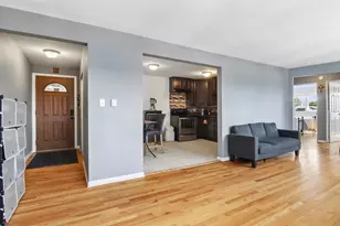 7206 W Wellington Ave, Chicago, IL 60707 - Photo 3