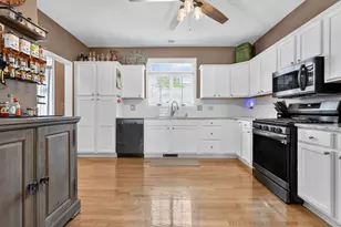 11417 Russell Dr, Huntley, IL 60142 - Photo 9