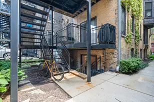 2216 N Sedgwick St, Chicago, IL 60614 - Photo 15