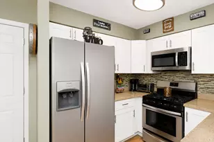 470 Nicole Dr, Bartlett, IL 60103 - Photo 5