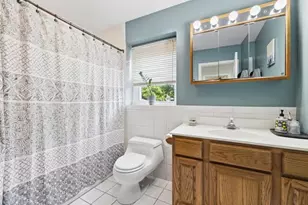 224 N Highland Ave, Elmhurst, IL 60126 - Photo 9